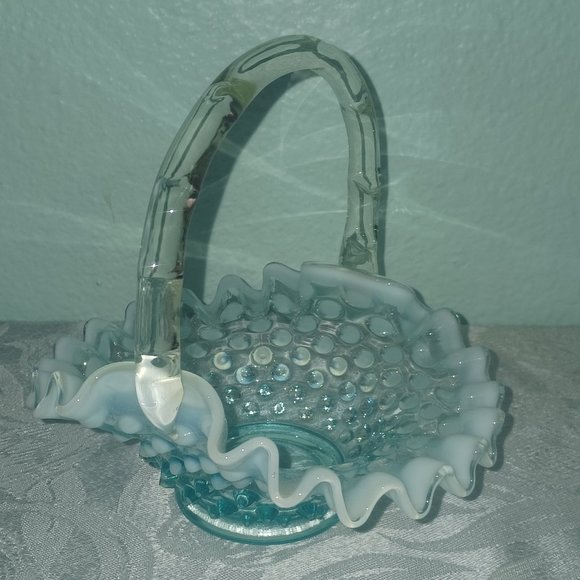 Vintage Fenton Hobnail Blue Opalescent Basket - Picture 4 of 6